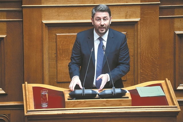 Στήνουν γραμμές άμυνας στη νέα γαλάζια «εισβολή»