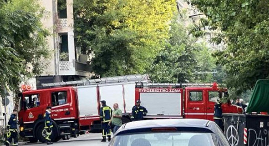 Αθήνα: Έκρηξη έξω από την τεκτονική στοά στην οδό Αχαρνών