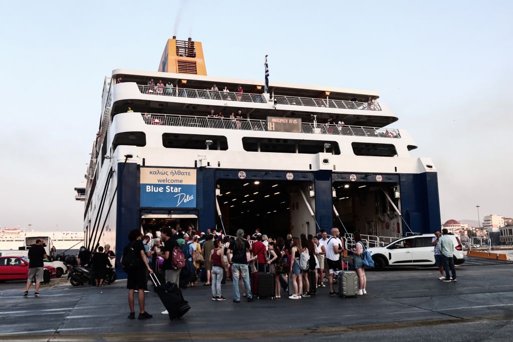 Η κυβέρνηση επιδιώκει να μειωθούν οι τιμές των ακτοπλοϊκών εισιτηρίων