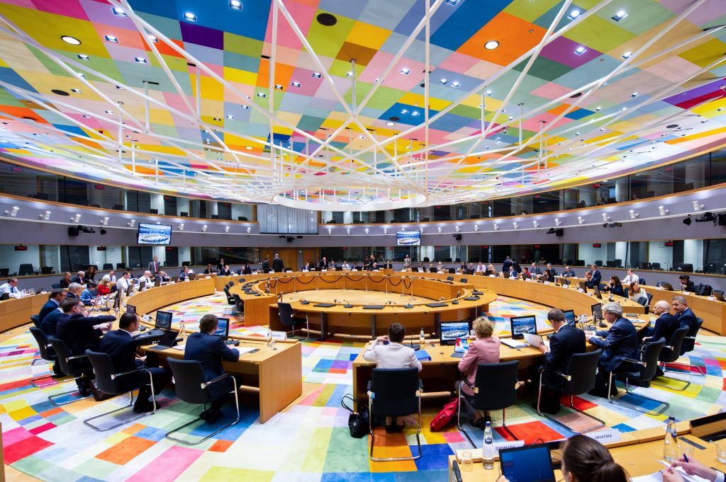 Eurogroup: Οι ελιγμοί, η σύσφιξη των δημοσιονομικών κανόνων και η πρόκληση για το ελληνικό οικονομικό επιτελείο