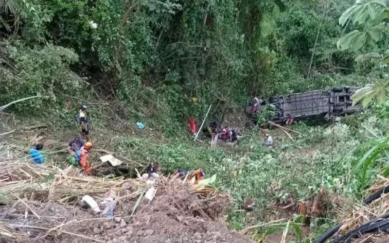 Τροχαίο στην Κολομβία: Λεωφορείο έπεσε στη χαράδρα