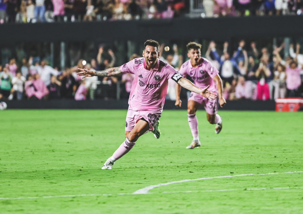 Ο Μπέκαμ πρώτα πανηγύρισε έξαλλα κι έπειτα δάκρυσε με την γκολάρα του Μέσι (vids)