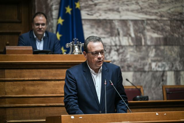 Νέος πρόεδρος της ΚΟ του ΣΥΡΙΖΑ ο Φάμελλος – Τα χειροκροτήματα κι οι ευχαριστίες στον Τσίπρα