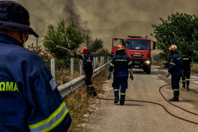 Φωτιές στην Αττική: «Τα εναέρια μέσα δεν αποτελούν πανάκεια για τις δασικές πυρκαγιές» λέει πυρομετεωρολόγος