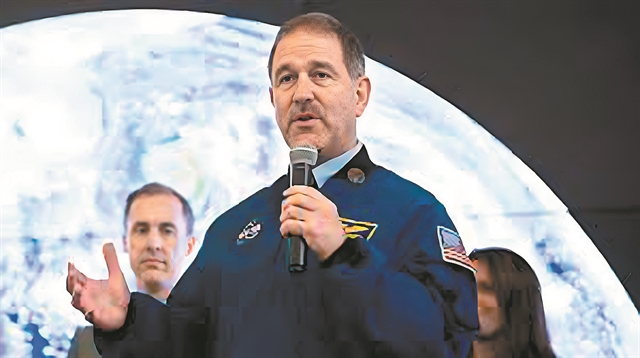 Τόσο λίγο όσο τίποτα