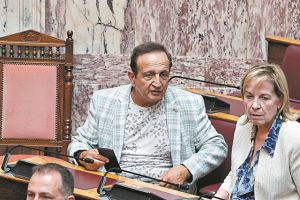 Εκλεισε και ο κύκλος της Τσαπανίδου στην Κουμουνδούρου