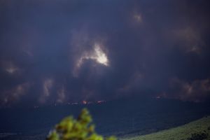 Καύσωνας και φωτιές: Τι είναι ο καιρός τύπου Hot-Dry-Windy