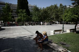 Έφτασε το διήμερο – φωτιά: Μέχρι τους 46 βαθμούς ο υδράργυρος