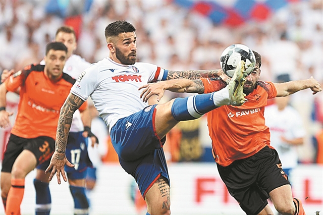 Μετά την Μπεϊτάρ, έχει… βουνό