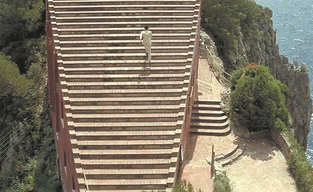 Δέκα πόλεις, δέκα σκηνικά