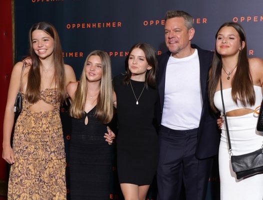 Matt Damon: Με τις κόρες του στην πρεμιέρα της νέας του ταινίας «Oppenheimer»