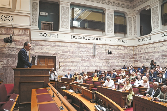 47 ξένοι στην ίδια ομάδα