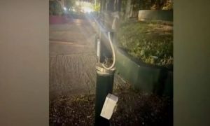 Επαθε ηλεκτροπληξία ενώ έπαιζε σε παιδική χαρά στη Νέα Ιωνία