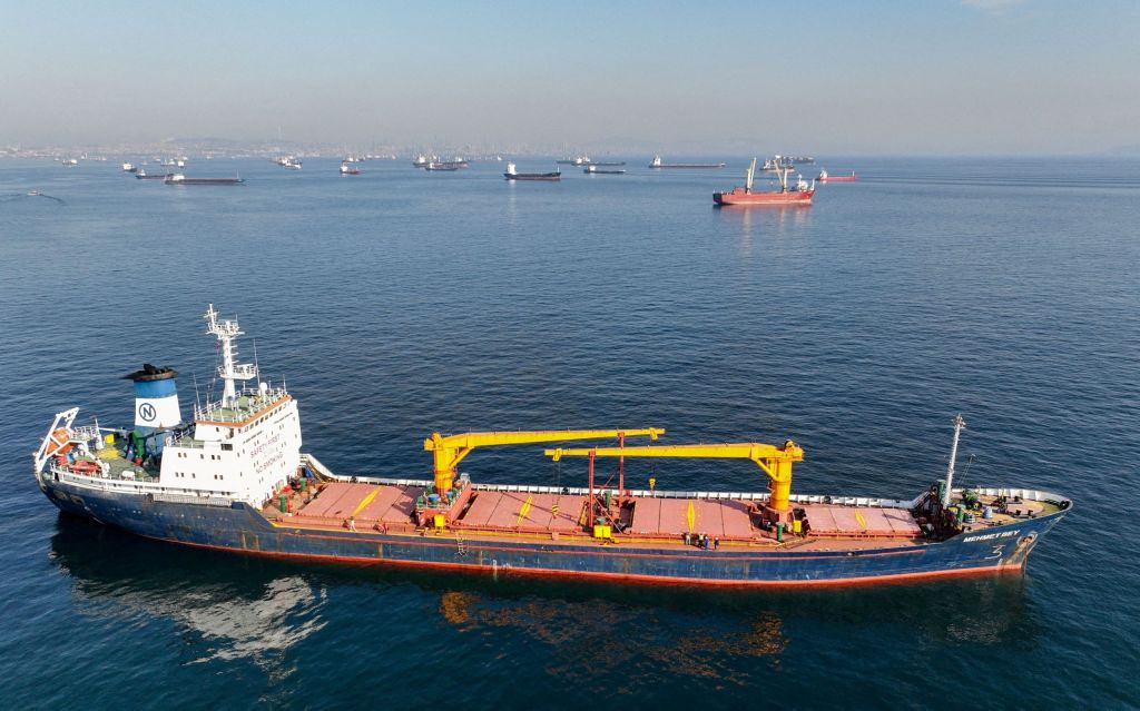 Ρωσία: Επληξε πλοίο στη Μαύρη Θάλασσα κλιμακώνοντας εκ νέου την ένταση