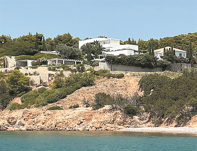 Ενας πέπλος… σιωπής πάνω από την πόλη