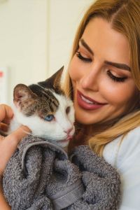 Πως να διατηρήσετε το δέρμα και το τρίχωμα της γάτας σας υγιές