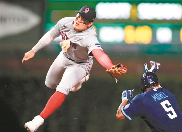 Ραντεβού αιωνίων στην πρεμιέρα