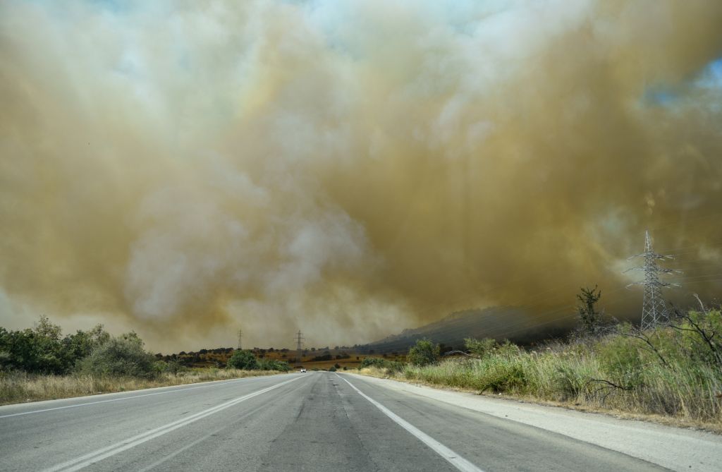 Οδηγίες προστασίας από την έκθεση στον καπνό της φωτιάς – Ποια συμπτώματα να προσέξετε