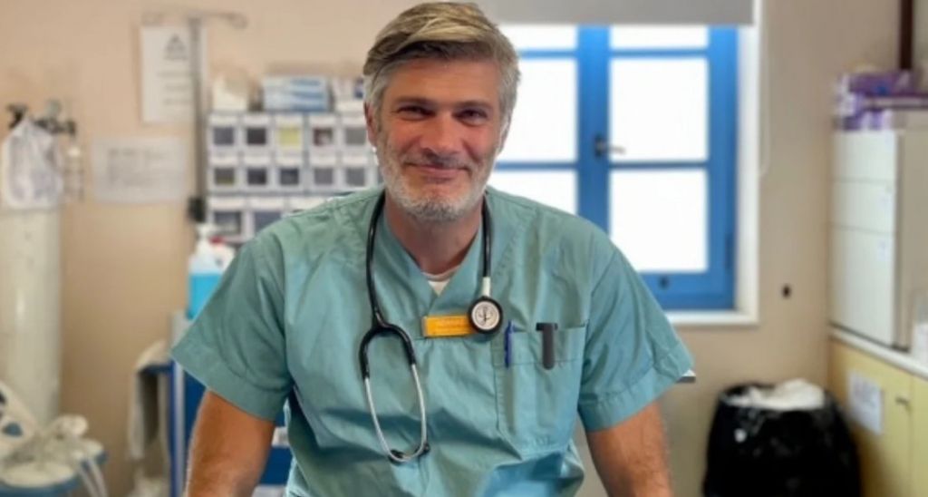 Σέριφος: Ο γιατρός Θανάσης Κοντάρης έκανε την πρώτη θρομβόλυση στο περιφερειακό ιατρείο του νησιού