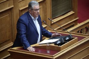 Εκτάκτως στο νοσοκομείο ο Δημήτρης Κουτσούμπας