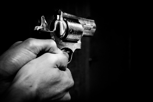 Σοκ στην Καλαμπάκα: Αντρας πυροβόλησε τον αδερφό του και ταμπουρώθηκε σε μαντρί