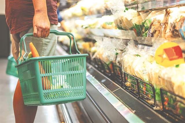 Ανατιμήσεις: Οι τιμές των τροφίμων τραβούν την ανηφόρα – Ψωμί, λάδι και καύσιμα καίνε τα νοικοκυριά