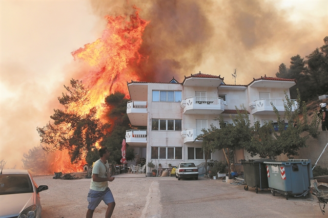 Θρίλερ με τη φωτιά στη Φυλή