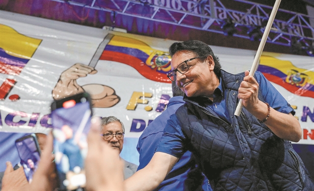 Σοκ από τη δολοφονία του υποψήφιου        προέδρου λίγο πριν από τις εκλογές