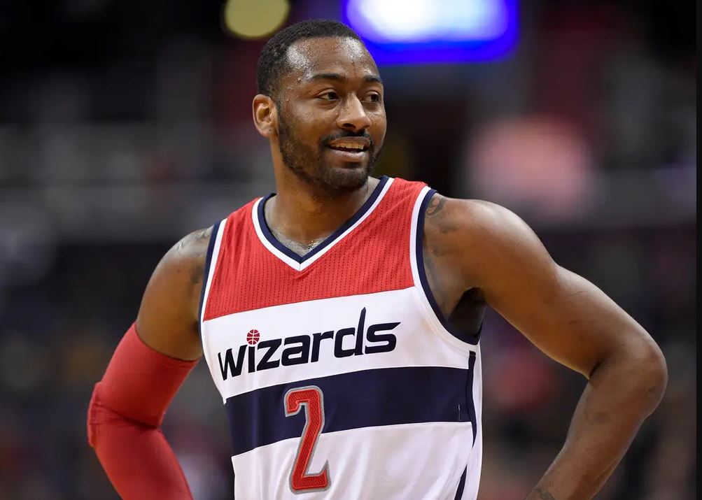 Με ποια ομάδα συζητάει ο Τζον Γουόλ!