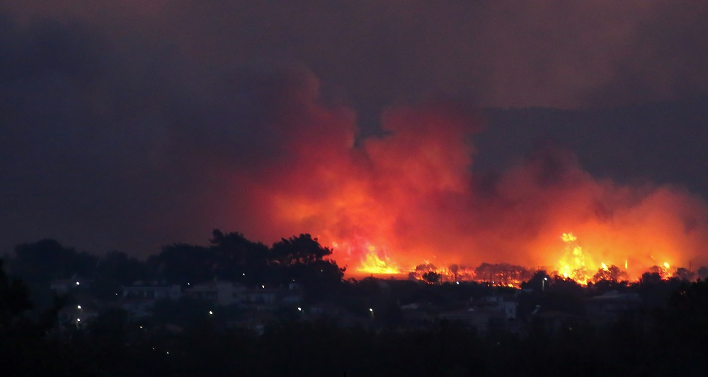 Φωτιά στην Αλεξανδρούπολη: Ολονύχτια μάχη με τις φλόγες – Τιτάνια προσπάθεια να θωρακιστεί η ΒΙΠΕ
