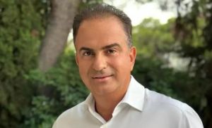 Παραιτήθηκε από το ΠΑΣΟΚ ο Παναγιώτης Κόνσουλας – Αιχμές για «ομάδες» στο κόμμα