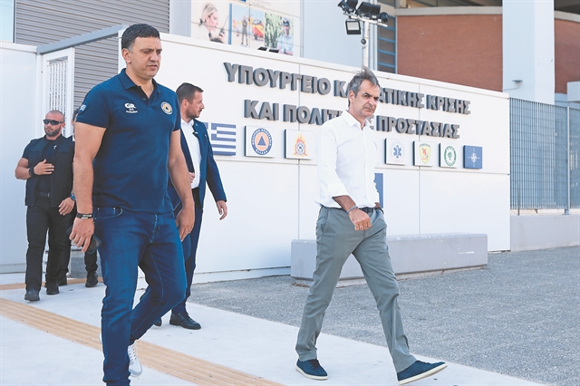 Ψάχνουν αντίδοτα στα ανοιχτά μέτωπα