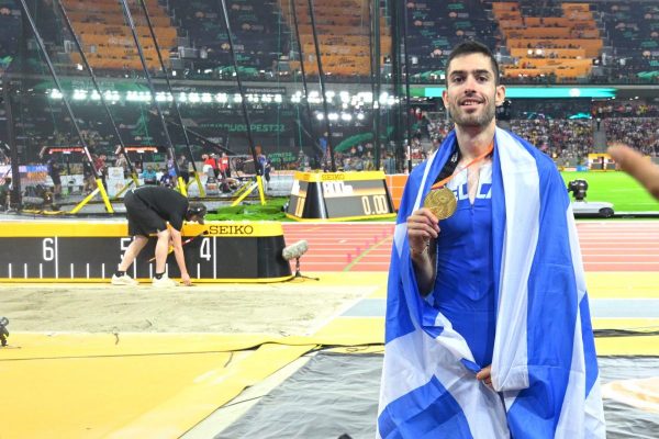 Η World Athletics αποθεώνει τον Τεντόγλου: «Η ομορφιά ενός τεράστιου άλματος εις μήκος»