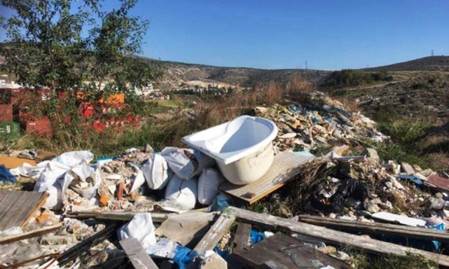 Απίστευτη καταγγελία: Σε χωματερές γεμάτες προσανάμματα μετατράπηκαν περιοχές του όρους Αιγάλεω