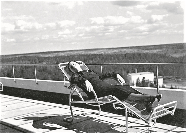 «Παραλία της πετσέτας» ή «παραλία της ξαπλώστρας»;