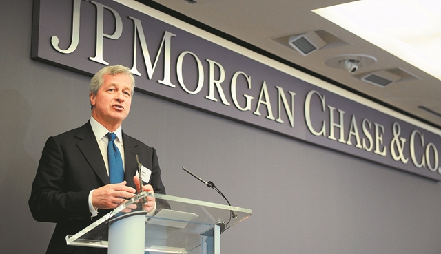 Δολάριο, ομόλογα, μετοχές στο μικροσκόπιο των οίκων