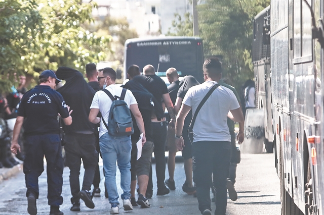 Υποπτοι φυγής και τέλεσης νέων αξιόποινων πράξεων