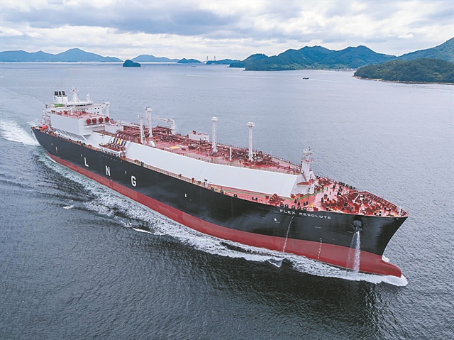 Οι Ιάπωνες πωλούν bulk carriers