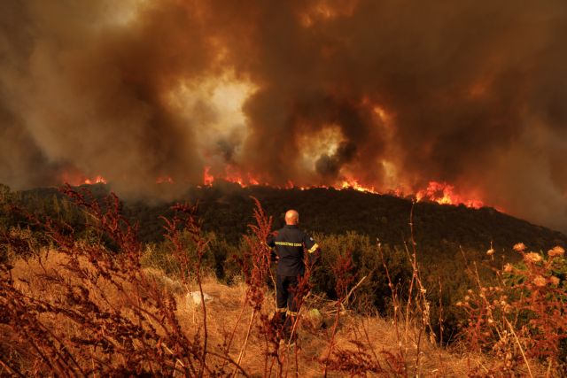 Φωτιά στον Έβρο: Μήνυμα του 112 για εκκένωση του χωριού Αύρα