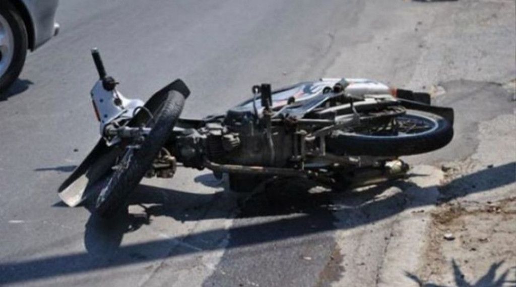 Σοβαρό τροχαίο με μηχανάκι στην Ελούντα: Ακρωτηριάστηκε 30χρονη