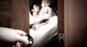 Ρόδος: Μήνυσε τον σύζυγό της για… βιντεοσκόπηση των ερωτικών της στιγμών με τον εραστή της