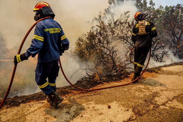 Φωτιά στη Σιταριά Φλώρινας – Καίει χαμηλή βλάστηση