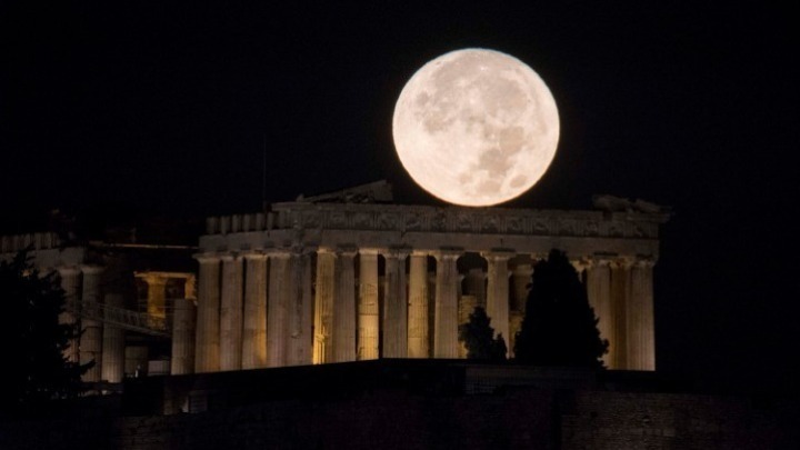 Πότε έρχεται η «μπλε υπερπανσέληνος»