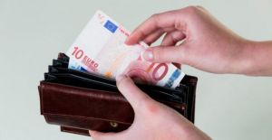 Κατάργηση της περικοπής 30% στη σύνταξη των εργαζομένων συνταξιούχων