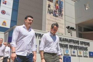 Φωτιές: Υπό πίεση το «επιτελικό κράτος» για τη διαχειριστική επάρκεια – Στα σκαριά συνέντευξη Τύπου Κικίλια και υπηρεσιακών