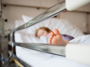 Συγκλονίζει η μητέρα της 14χρονης που βγήκε από τη ΜΕΘ στην Πάτρα – «Δεν το πίστευα ότι το παιδί μου θα γυρίσει»