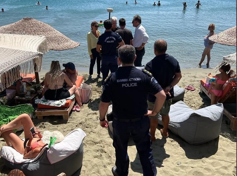 Υπουργείο Οικονομικών: Εφοδος των αρμόδιων αρχών στις παραλίες της Τήνου