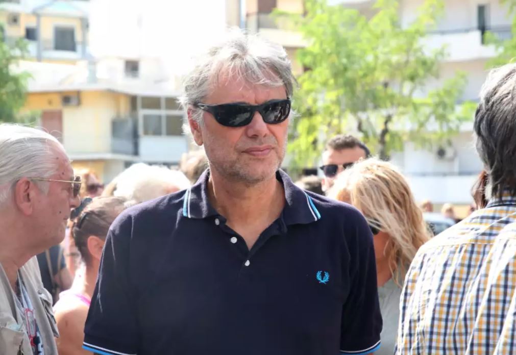 Οδυσσέας Σταμούλης: Τραγικές ώρες για τον ηθοποιό – Στο νεκροτομείο της Σάμου δίπλα στο παιδί του