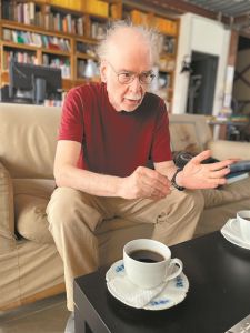 «Να σκεφτόμαστε χωρίς συνταγές»