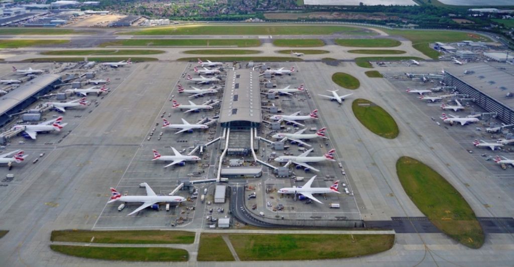 Κατέρρευσαν τα συστήματα στα αεροδρόμια Βρετανίας και Ιταλίας– Καθυστερήσεις και ακυρώσεις πτήσεων σε όλη την Ευρώπη